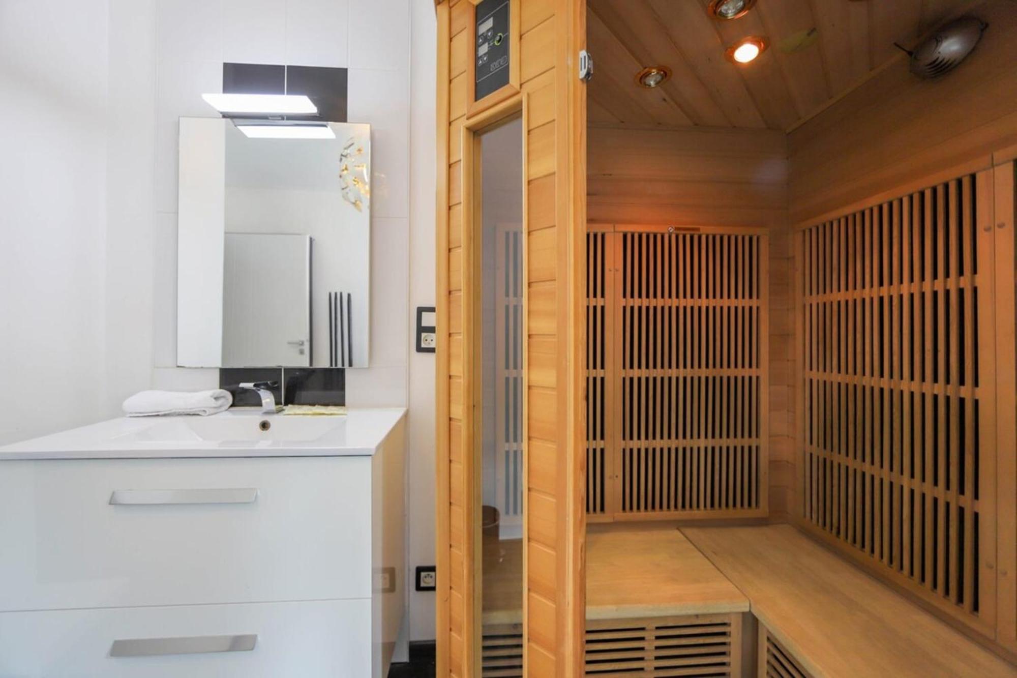 2 Bd Apartment With Sauna In The Center Of Анси Экстерьер фото